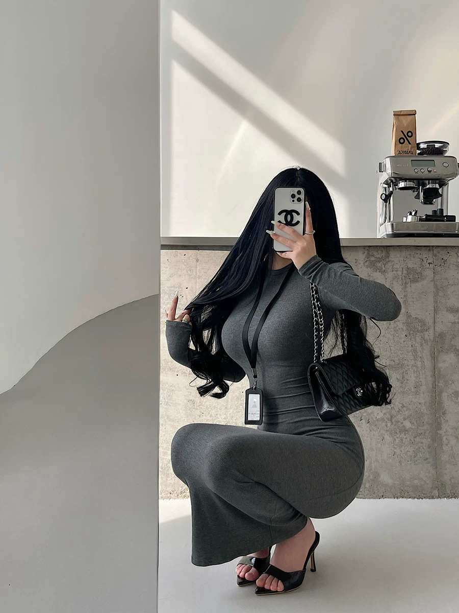 YoungGirlDay Kardashian váy dài tay vừa vặn, ôm sát eo, kiểu dáng cơ bản gợi cảm, ôm sát cơ thể.