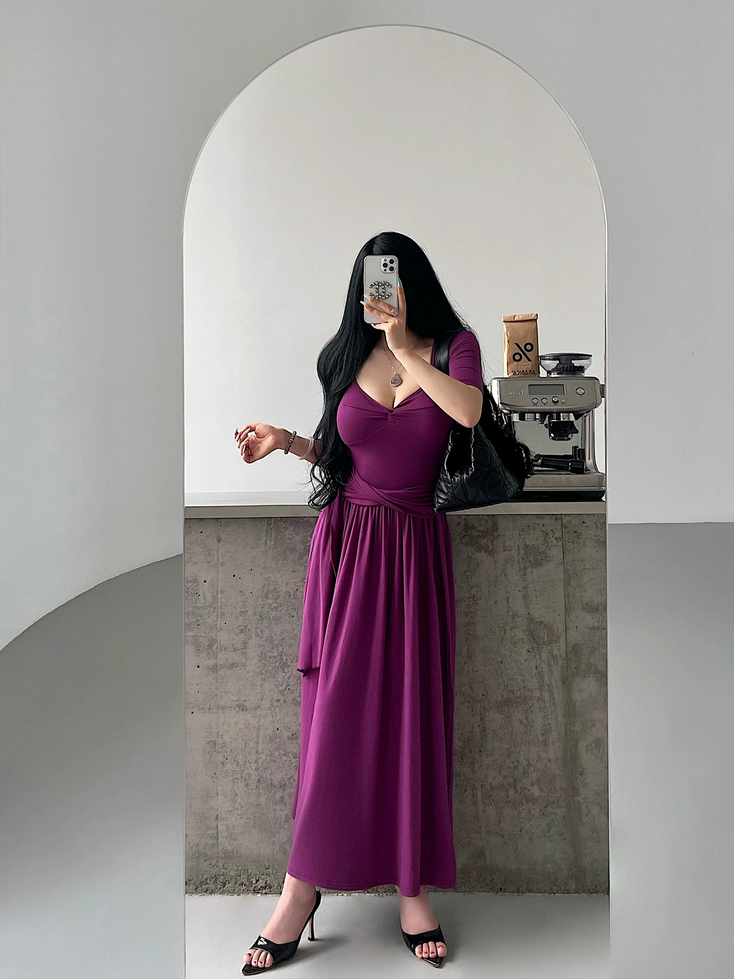 YoungGirlDay Pure Desire Style Váy thắt nút cổ chữ V gợi cảm với thiết kế nâng ngực, ôm eo, hiệu ứng giảm béo, viền xếp nếp, váy dài.