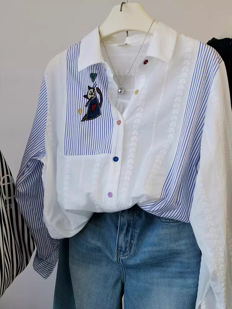 Áo sơ mi sọc thêu rộng toàn thân, tay nghề tuyệt vời! Áo sơ mi thêu hình mèo dáng rộng bằng vải cotton nguyên chất có ren cho nữ.