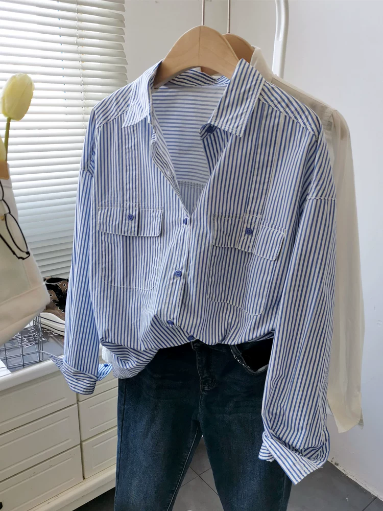 Áo sơ mi giả hai mảnh phối sọc kiểu Nhật Bản 2025, phong cách nghệ thuật, dáng rộng, mặc thường ngày, dài trung bình dành cho nữ