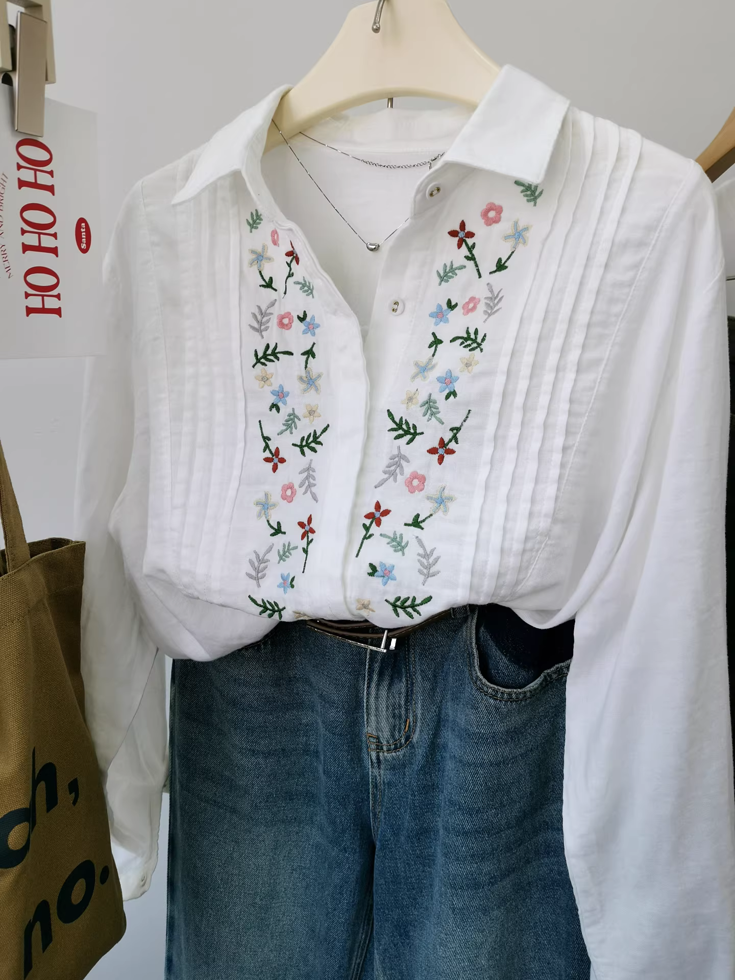 Áo sơ mi hoa thêu hai lớp bằng vải gạc trắng kiểu Mori nghệ thuật dáng rộng tay dài dành cho nữ, bộ sưu tập Xuân 2026