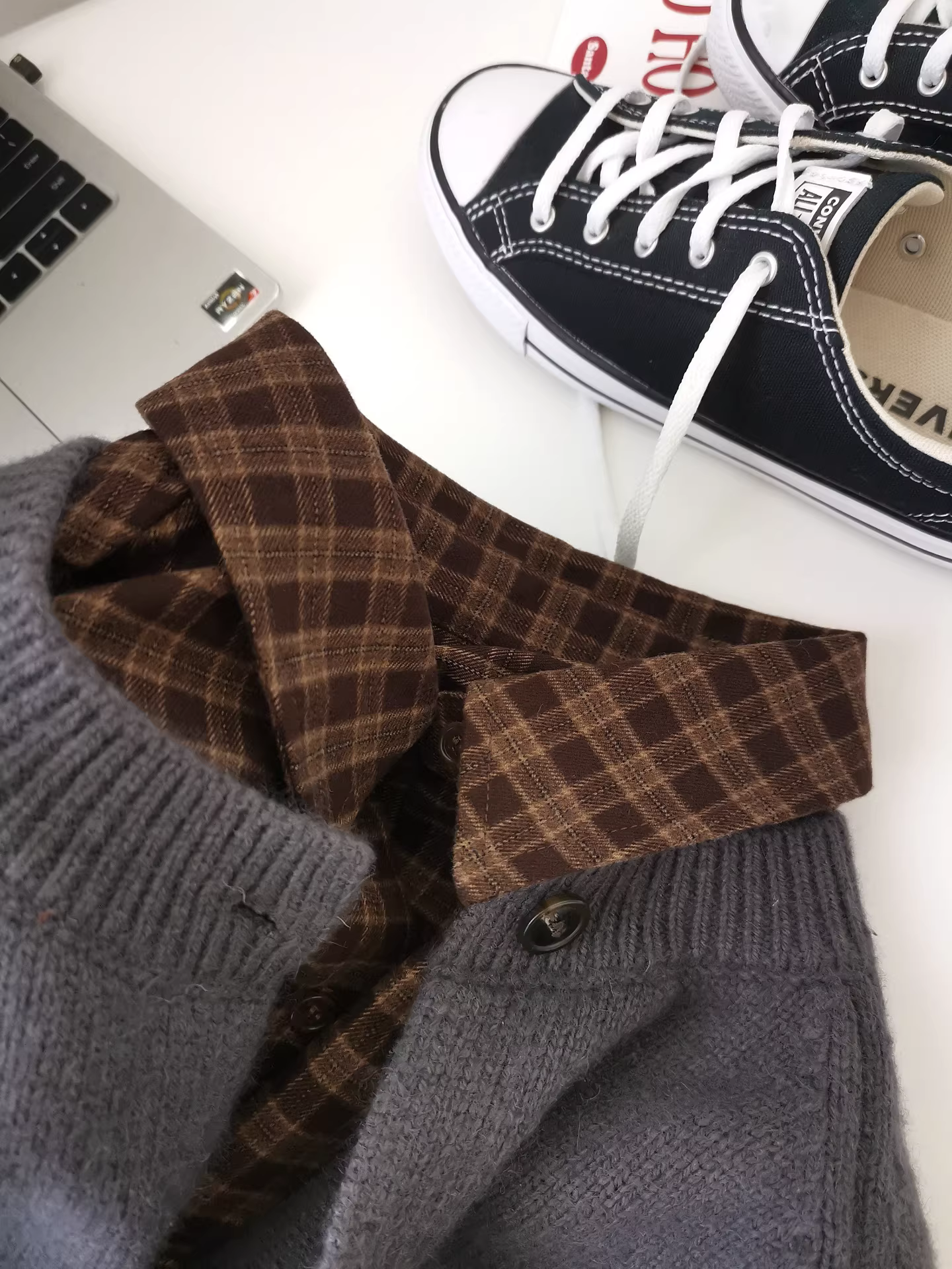 Áo sơ mi kẻ sọc nâu dài tay dày dặn, dáng rộng, phong cách retro, thoải mái, kiểu Hàn Quốc dành cho nữ