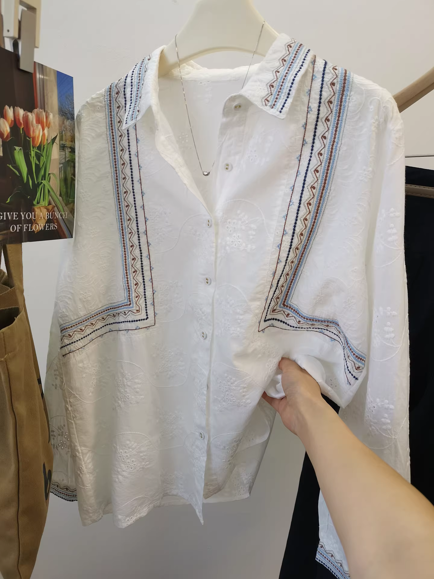 Áo sơ mi thêu toàn thân tinh tế, phong cách thiết kế độc đáo, áo sơ mi cotton nguyên chất đa năng phong cách văn học Pháp dành cho nữ.