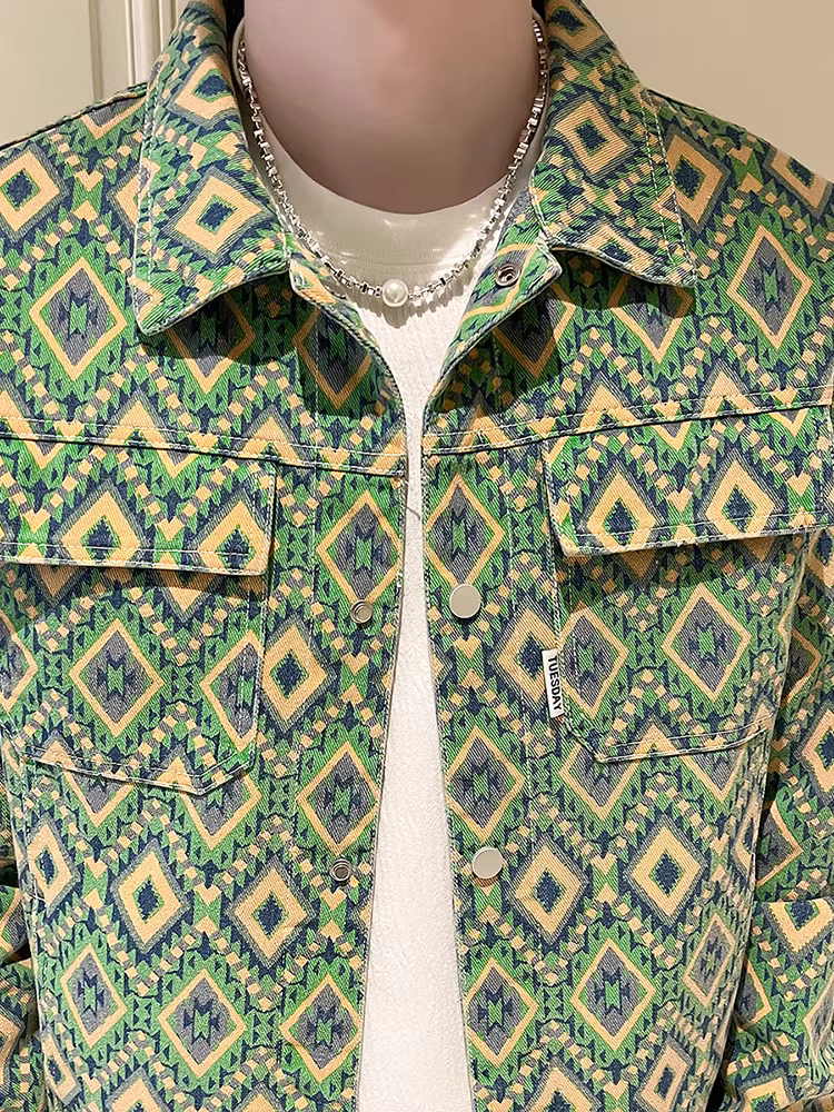 Áo khoác denim nam xuân 2025 kiểu mới cao cấp thời trang, dáng ngắn, cổ trụ, cá tính, in họa tiết