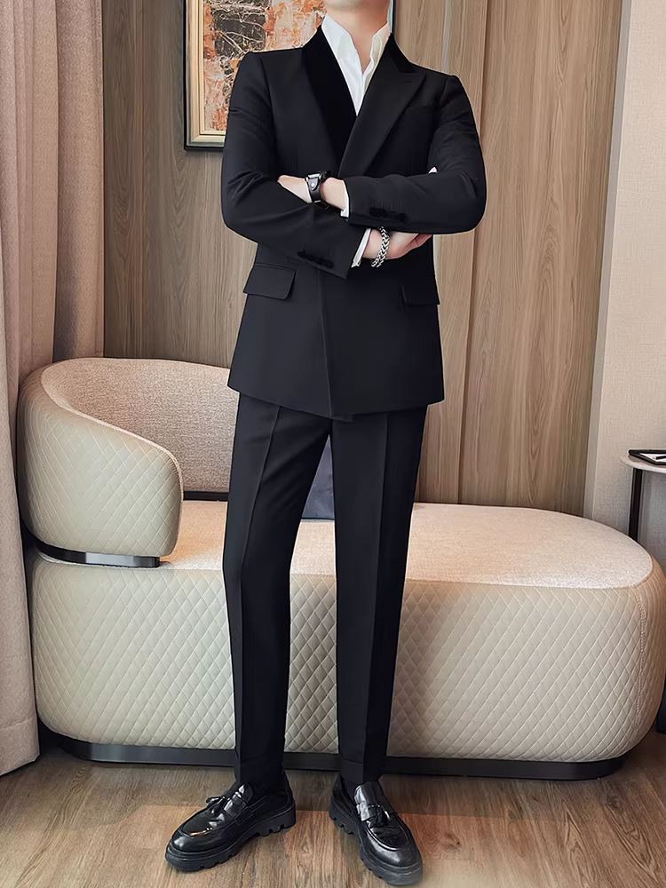 Bộ vest nam cao cấp, kiểu dáng lịch lãm, ôm dáng, thích hợp cho đám cưới, công sở, thiết kế hai cúc, hai mảnh.