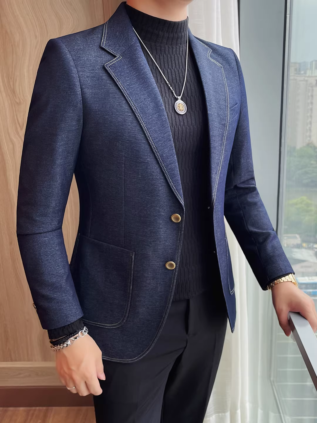 Áo blazer denim nam với thiết kế thêu lộ, thời trang cao cấp, phong cách, lịch lãm, dáng ôm, vest công sở thường ngày