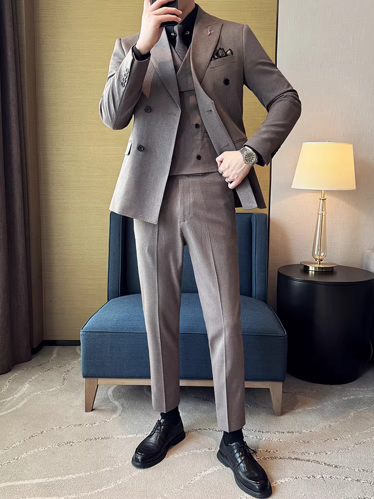 Bộ vest kẻ sọc hai hàng khuy nam, thời trang xuân thu mới, kiểu dáng ôm body, lịch lãm, bộ ba món