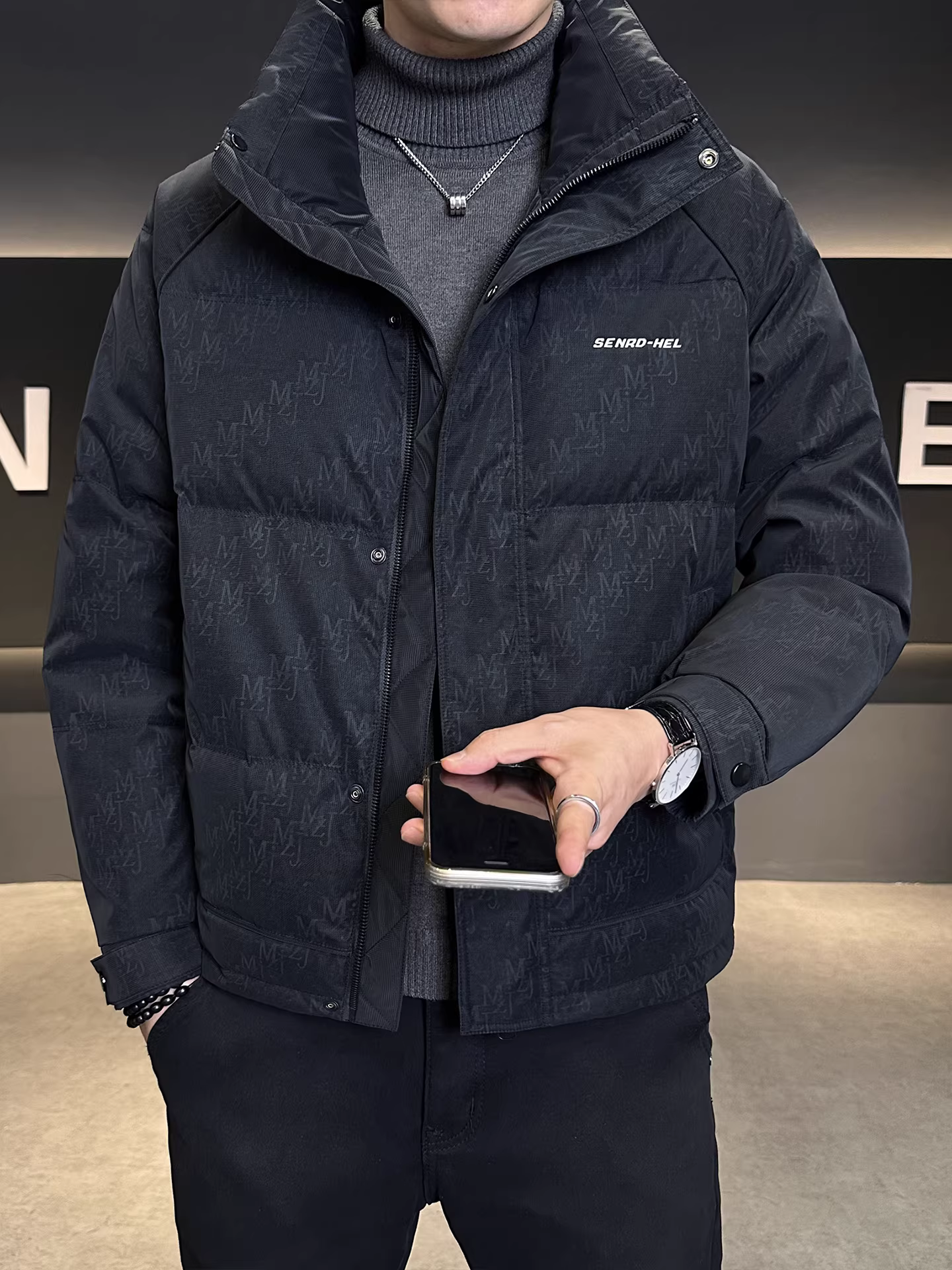 Áo khoác nam cổ đứng in họa tiết, kiểu mới mùa đông 2025, đa năng và thời trang, áo khoác ngắn chất lượng cao, nhẹ.