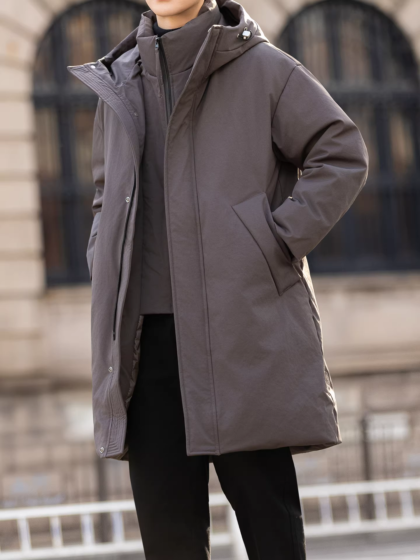 Áo khoác lông vũ giả hai lớp dài trung bình dành cho nam, kiểu mới mùa đông 2025, chất lượng cao, dáng rộng, dày dặn, ấm áp, có mũ.