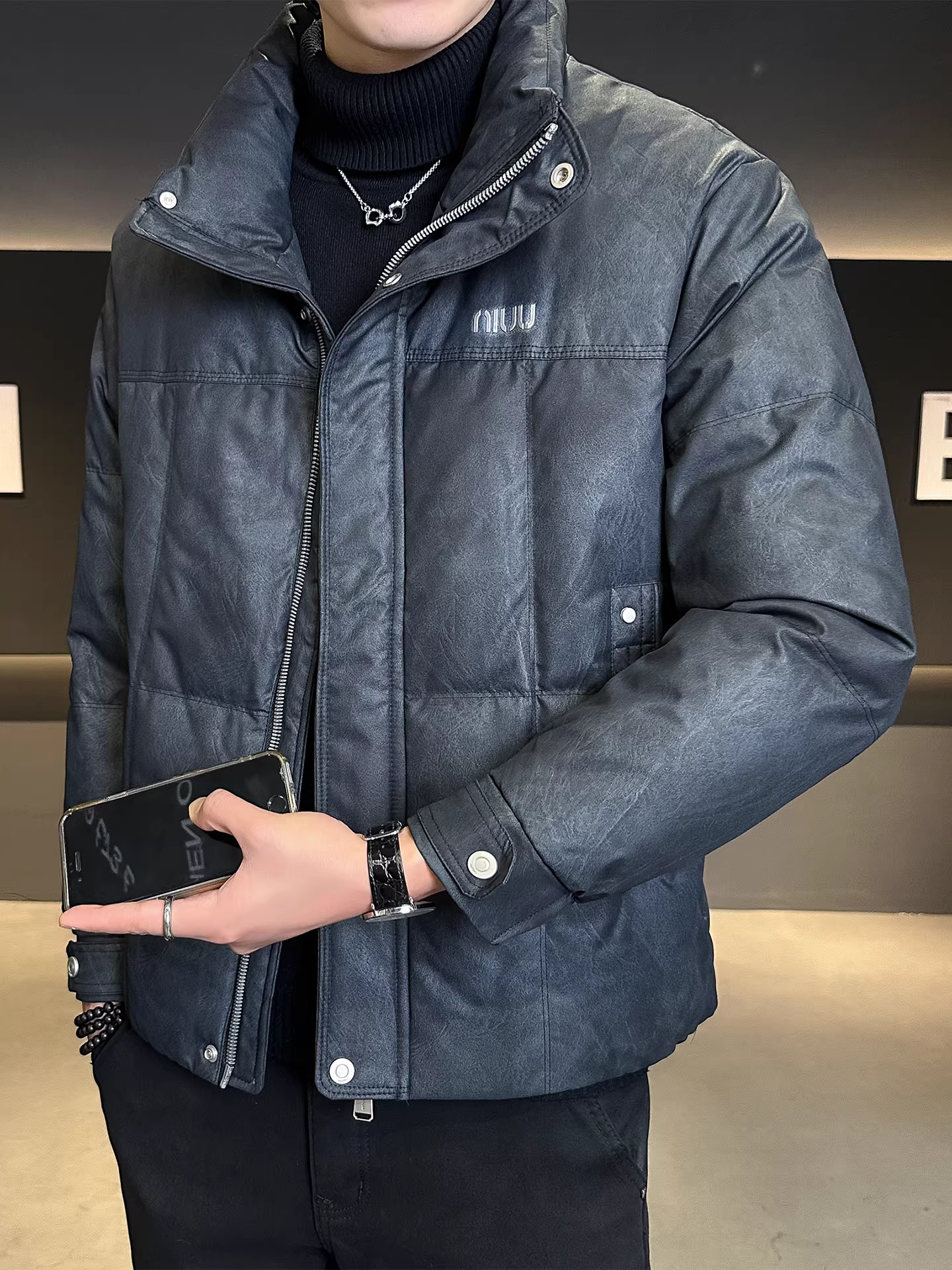 Áo khoác phao nhẹ chất lượng cao dành cho nam, kiểu dáng mới mùa đông 2025, kiểu dáng thời trang đa năng, áo khoác ngắn giữ ấm.