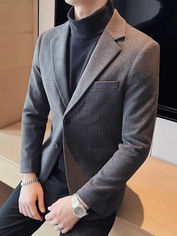 Áo blazer len sọc tối màu dành cho nam, chất liệu dày dặn mùa thu đông, dáng ôm, đơn hàng khuy, kiểu dáng công sở cao cấp.