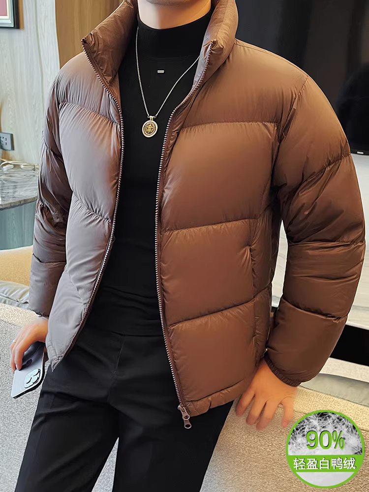 Áo khoác phao nam chất lượng cao 90% lông vũ, kiểu mới mùa đông 2025, cổ đứng, ngắn, dày dặn, ấm áp, dáng rộng.