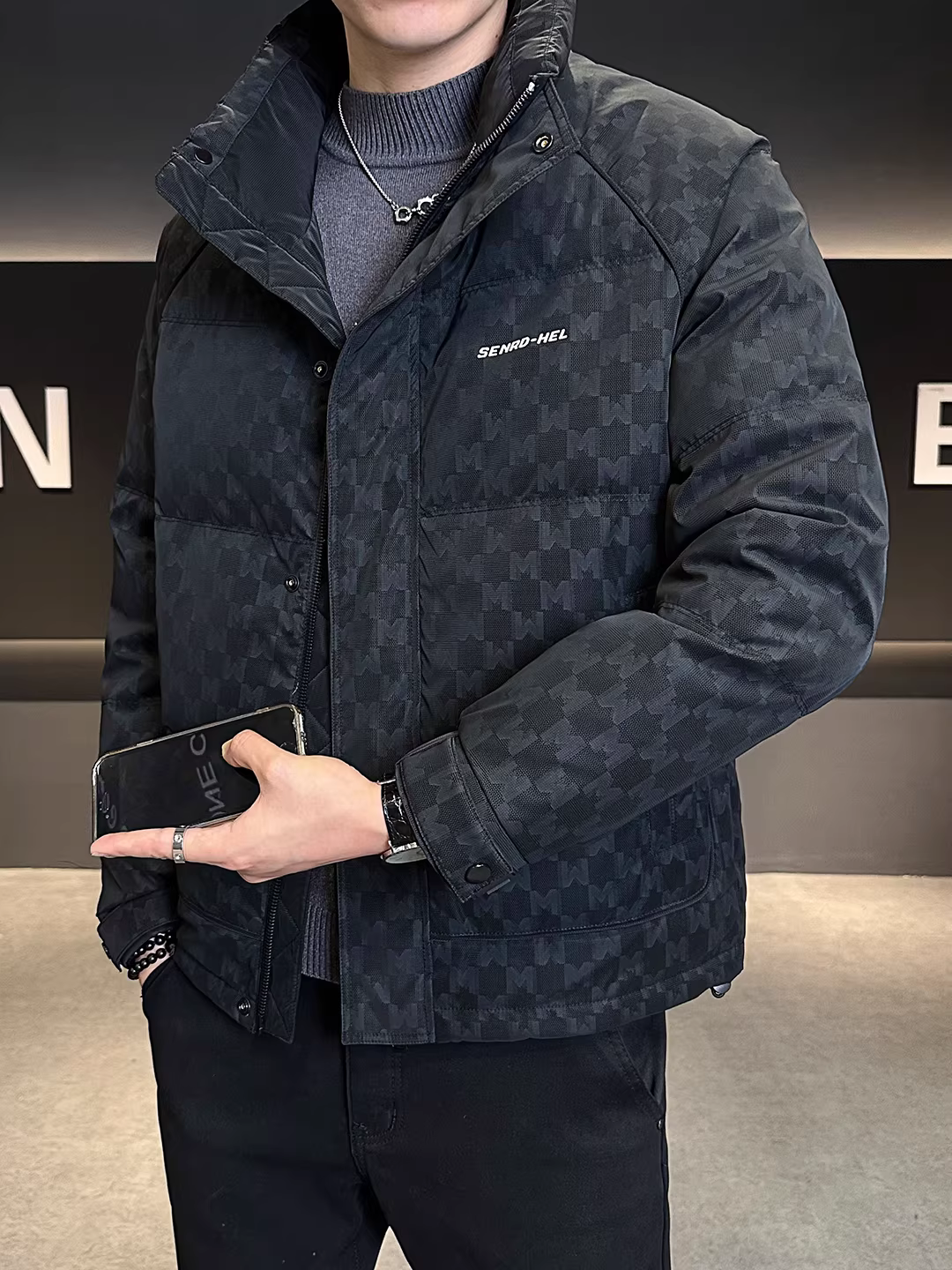 Áo khoác nam cổ đứng, mùa đông 2025, kiểu dáng mới thời thượng, dày dặn, ngắn, ấm áp, cao cấp, rộng rãi