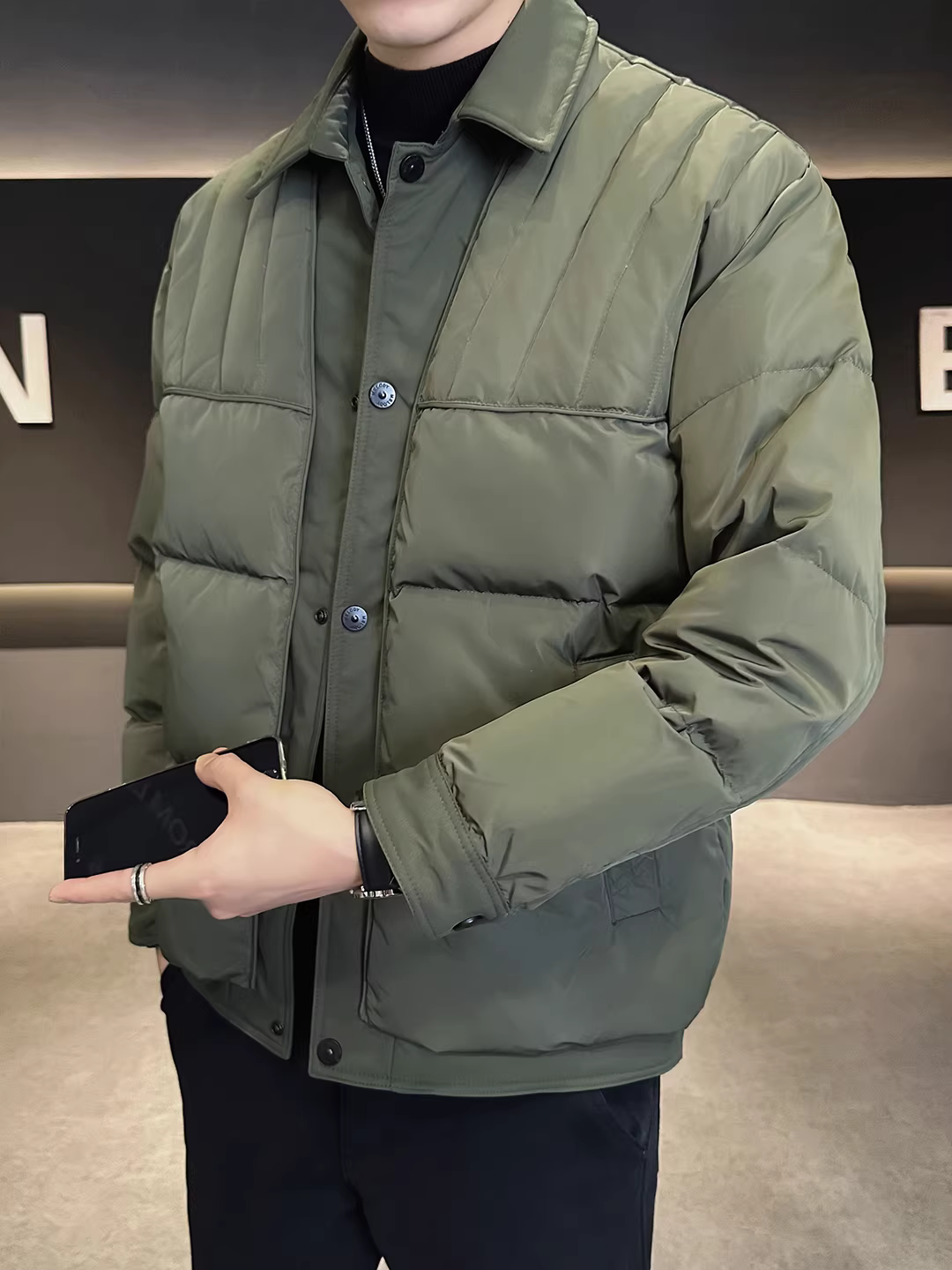 Áo khoác phao nhẹ phối viền cho nam, kiểu mới mùa đông 2025, đa năng và thời trang, áo khoác ngắn chất lượng cao.