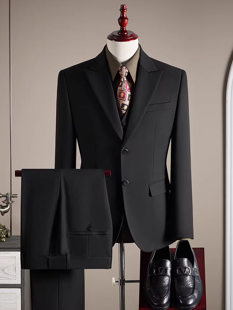 Vest nam chất liệu len cao cấp, kiểu dáng lịch lãm, ôm dáng, size lớn, chất liệu mềm mại, sang trọng nhẹ nhàng, bộ vest cưới chú rể.