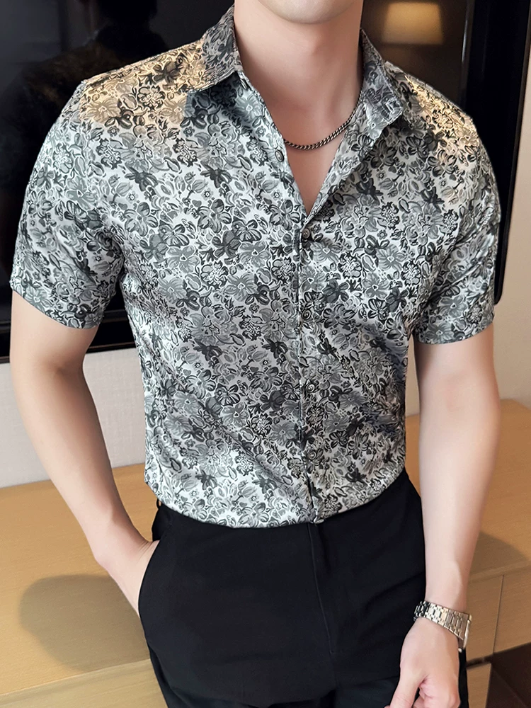 Áo sơ mi nam chất liệu lụa đá hoa văn nhẹ nhàng sang trọng, tay ngắn, mẫu mới hè 2025, mát mẻ, mỏng nhẹ, thoải mái và dễ chăm sóc, kiểu áo casual.