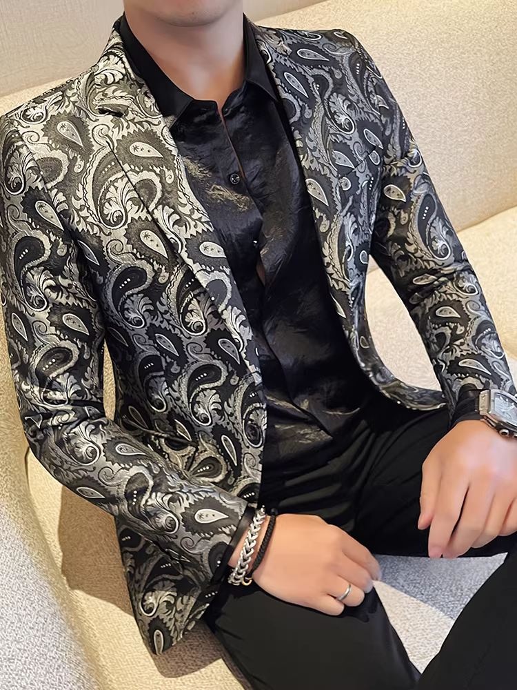 Áo blazer nam thời thượng và sành điệu cho mùa thu năm 2025, kiểu dáng thời trang, năng động, đa năng, lịch lãm và ôm dáng.