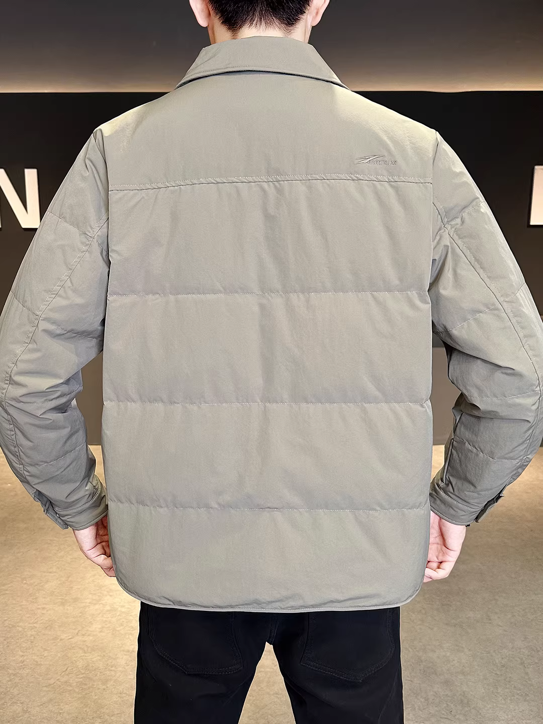 Áo khoác phao nhẹ cao cấp tiêu chuẩn quốc gia 90%, dành cho nam, kiểu mới mùa đông 2025, dáng nhẹ, cổ trụ, áo khoác ngắn.