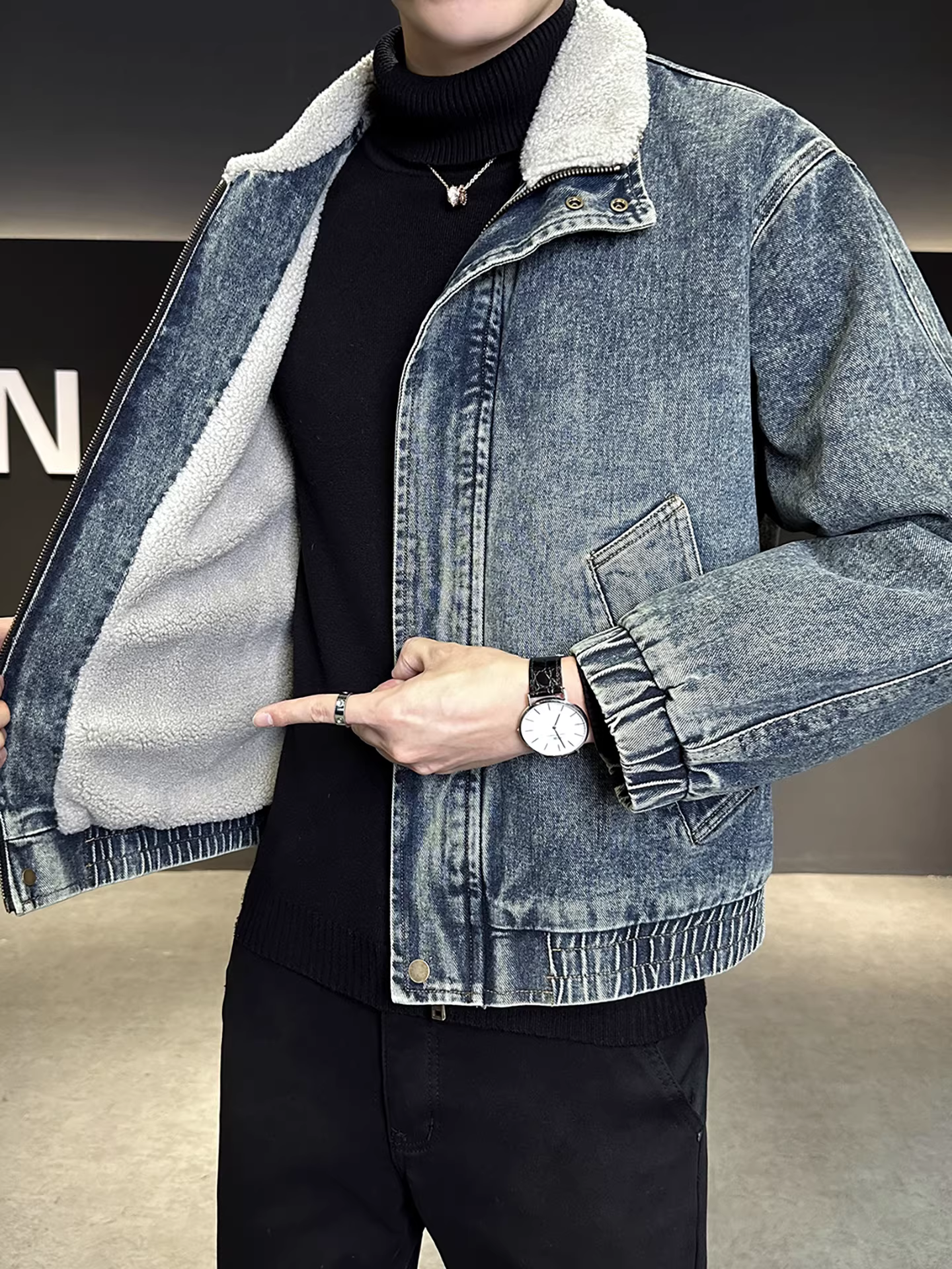 Áo khoác denim dày lót lông cừu dành cho nam, mùa đông 2025, chất lượng cao, kiểu dáng rộng, ngắn