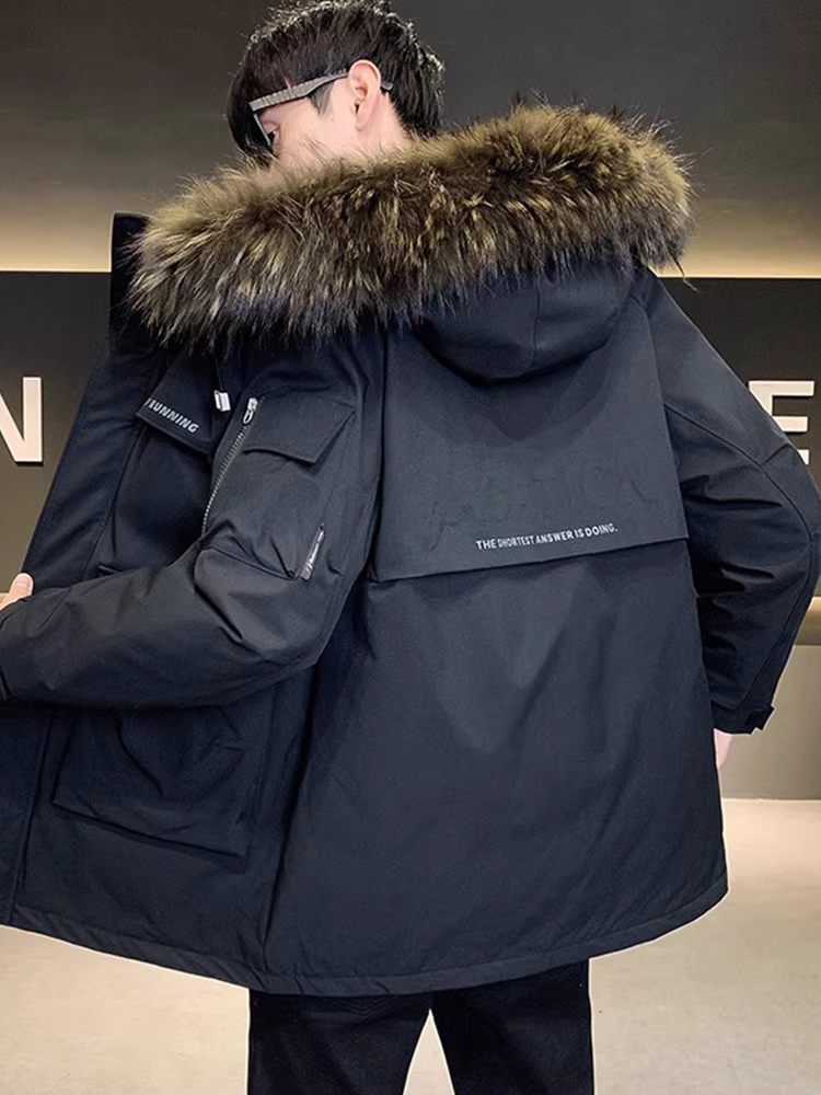 Áo khoác phao nam mùa đông 2024 kiểu mới cao cấp thời trang và lịch lãm, dày dặn, ấm áp, có cổ lông lớn và mũ trùm đầu.