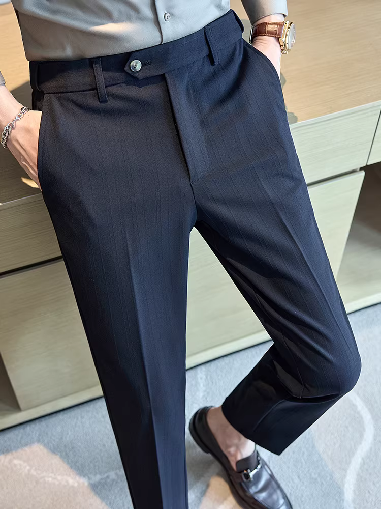 Quần âu nam kẻ sọc ba chiều co giãn không đường may, kiểu dáng ôm body, xu hướng mới thu đông 2024