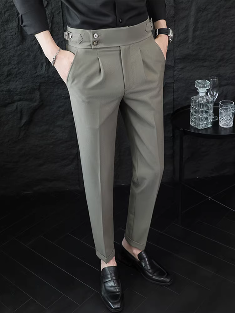 Quần âu nam Napoli cạp cao, xu hướng thời trang cao cấp, dáng ôm, chất liệu mềm mại, kiểu dáng thẳng lịch sự.