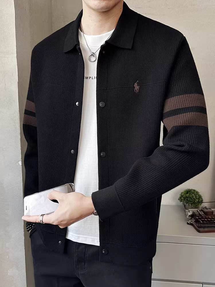 Áo cardigan dệt kim dáng vest nam, thời trang thu đông 2025, kiểu dáng mới, hợp xu hướng, áo khoác ngắn cài nút, phong cách thường ngày