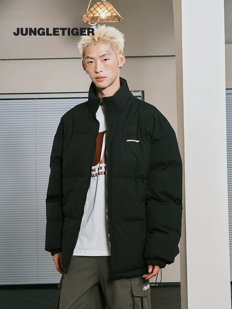 Áo khoác cotton cổ đứng có logo dày dặn của Jungle Tiger National Trend dành cho nam, Áo khoác cotton dày dặn ấm áp mùa đông dành cho nữ.