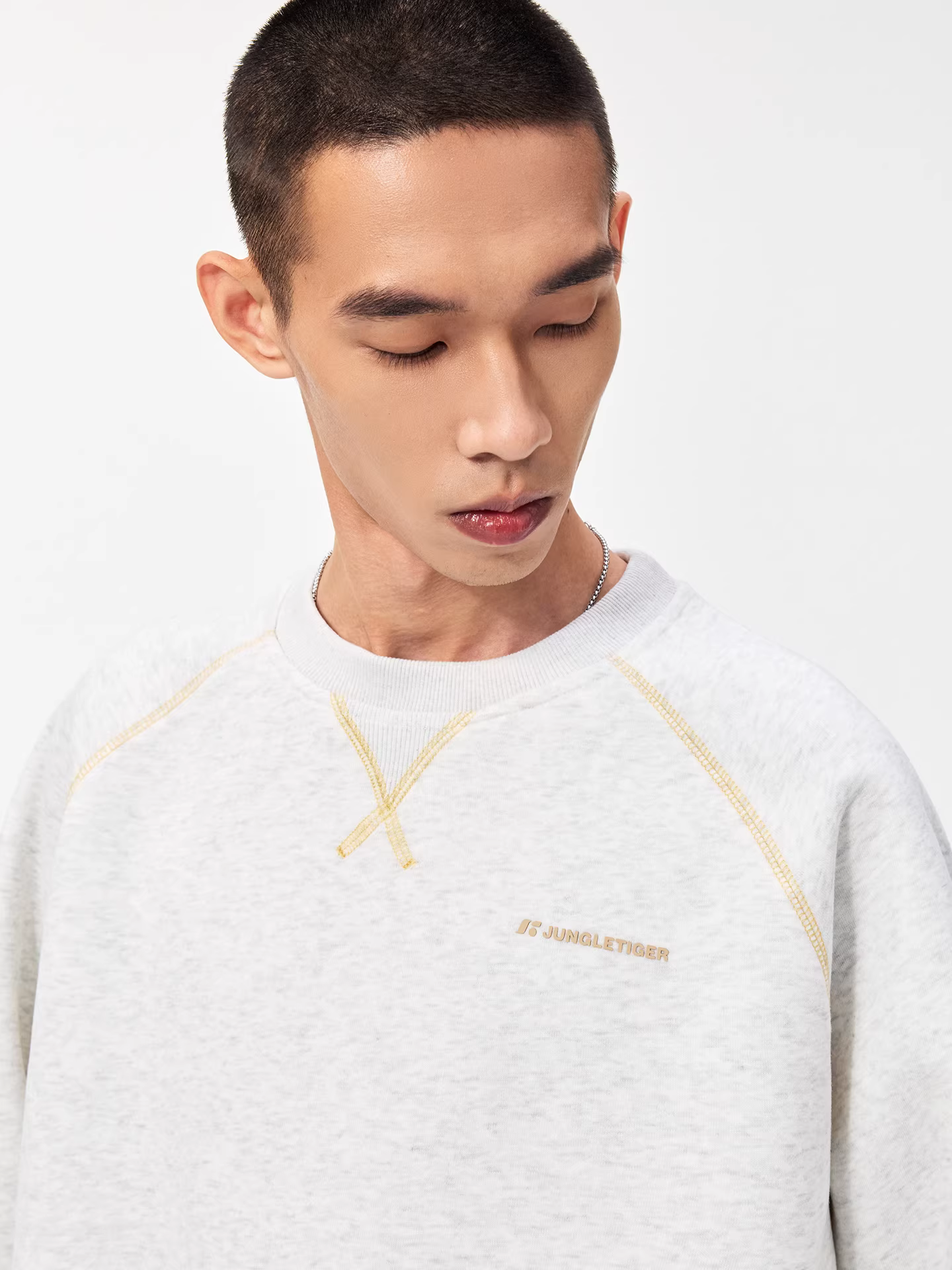 Áo thun cổ tròn họa tiết hổ rừng Mỹ Hasselblad dành cho nam 2025 Mẫu mới Thu/Đông dáng rộng chất dày dặn