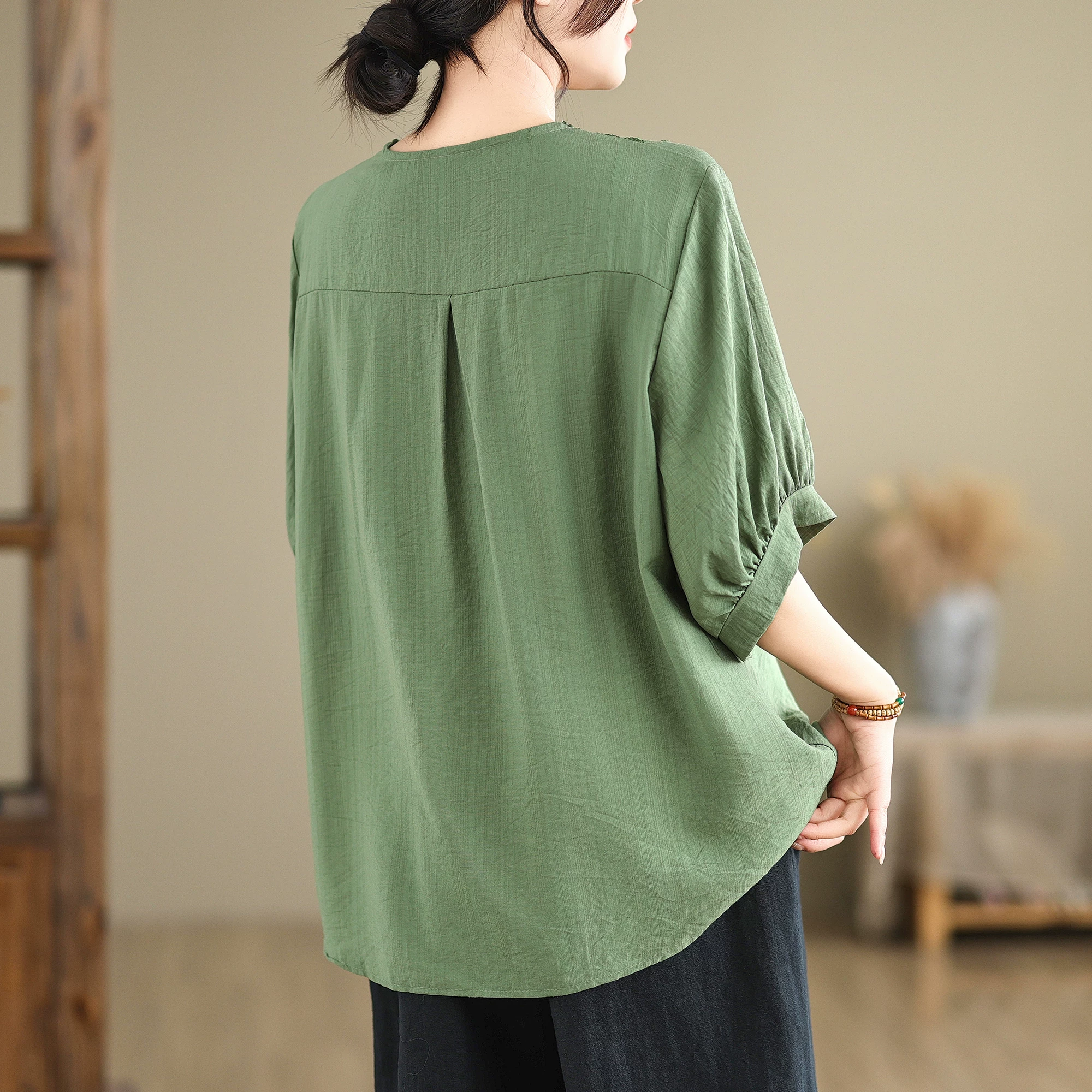 Áo thun nữ tay ngắn cổ tròn chất liệu cotton và lanh phong cách nghệ thuật, màu trơn, dáng rộng mùa hè, size lớn, tôn dáng cho người có đường cong, áo nửa tay.
