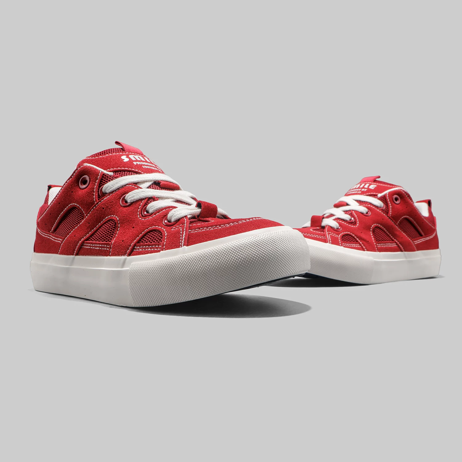 Giày thể thao nam Dongjia Qshoes phong cách Hồng Kông thời thượng, kiểu dáng phổ biến, chất liệu lưới thoáng khí, phong cách giản dị.