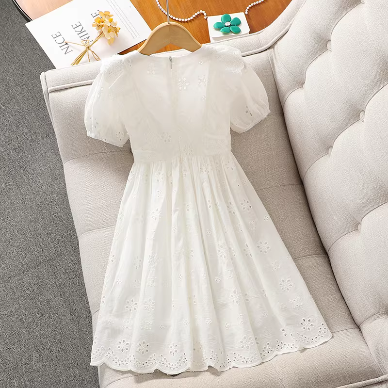 Váy trắng mùa hè cho bé gái 2025 kiểu mới dành cho bé gái lớn, váy công chúa ren rỗng, váy dài mỏng mùa hè