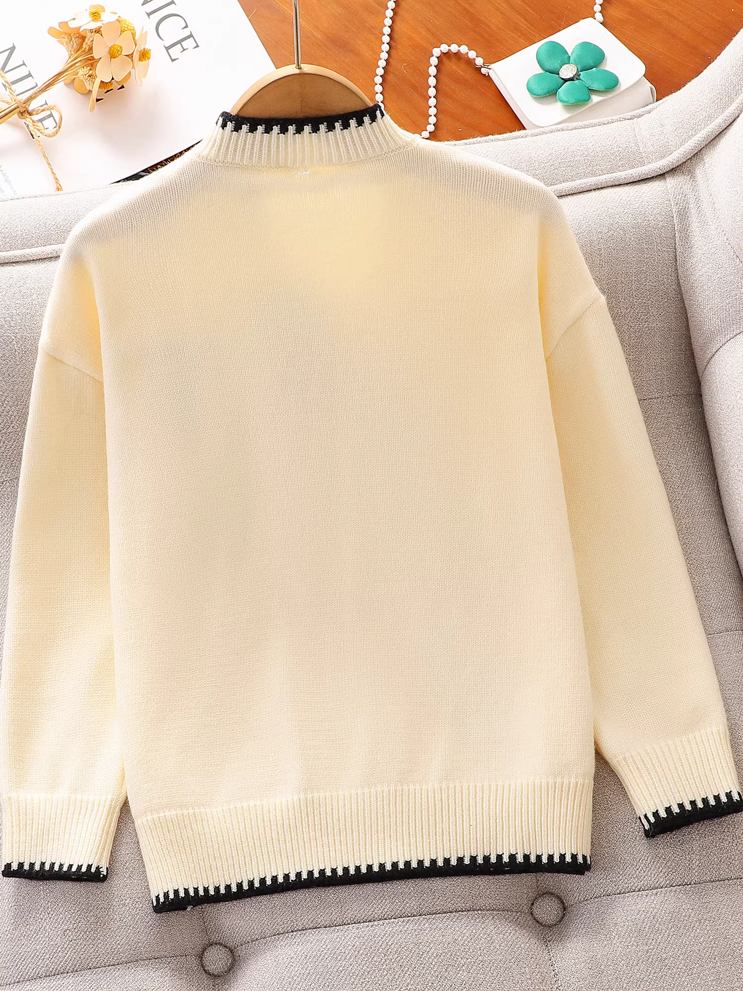 Áo len nữ thu đông 2025 kiểu Hàn Quốc mới, đa năng, chất liệu dệt kim dày dặn, áo lót giữ ấm cho bé gái