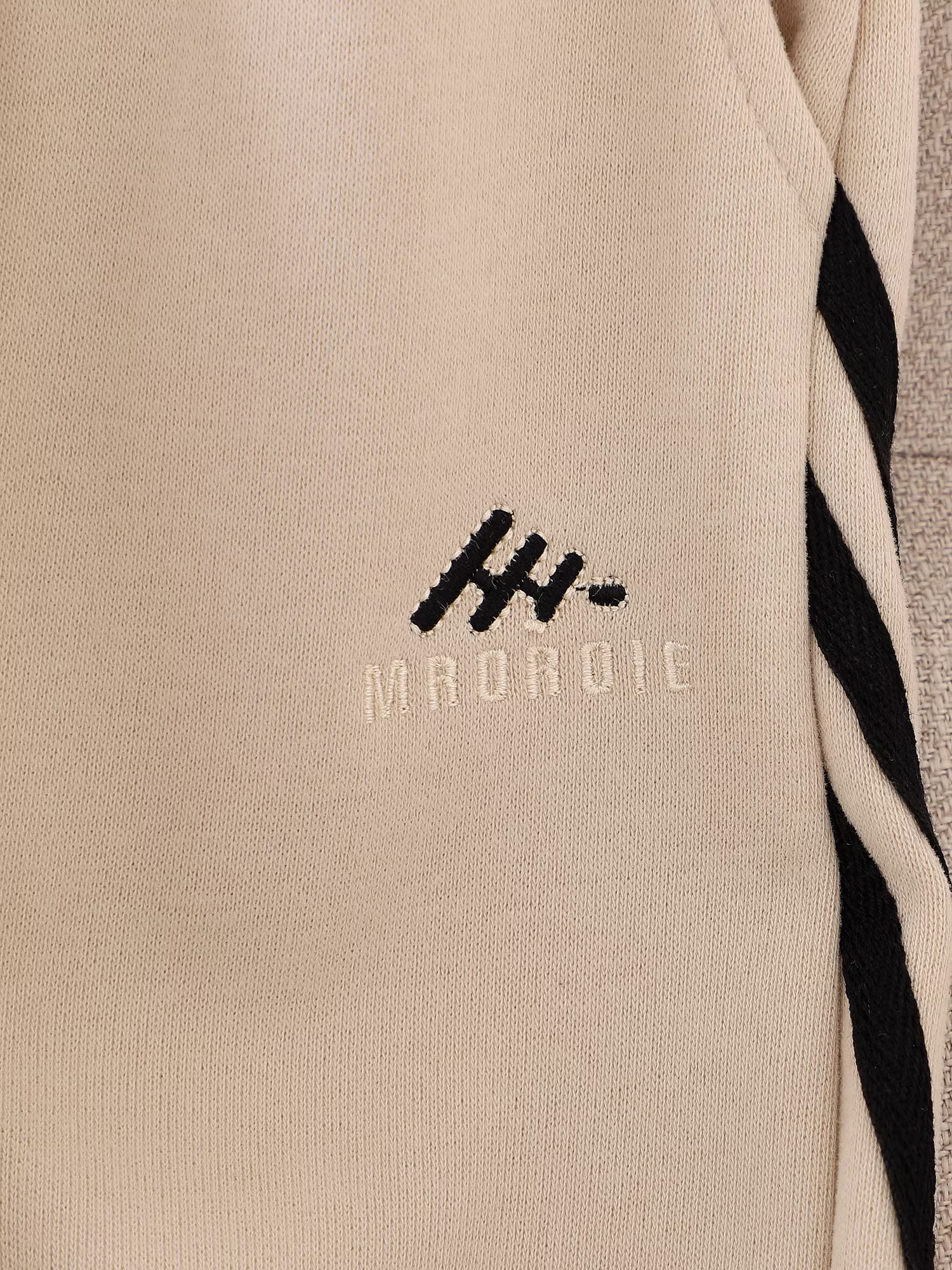 Quần jogger bé gái mùa xuân thu, kiểu dáng mới mùa thu 2025, quần thể thao rộng rãi, thoải mái