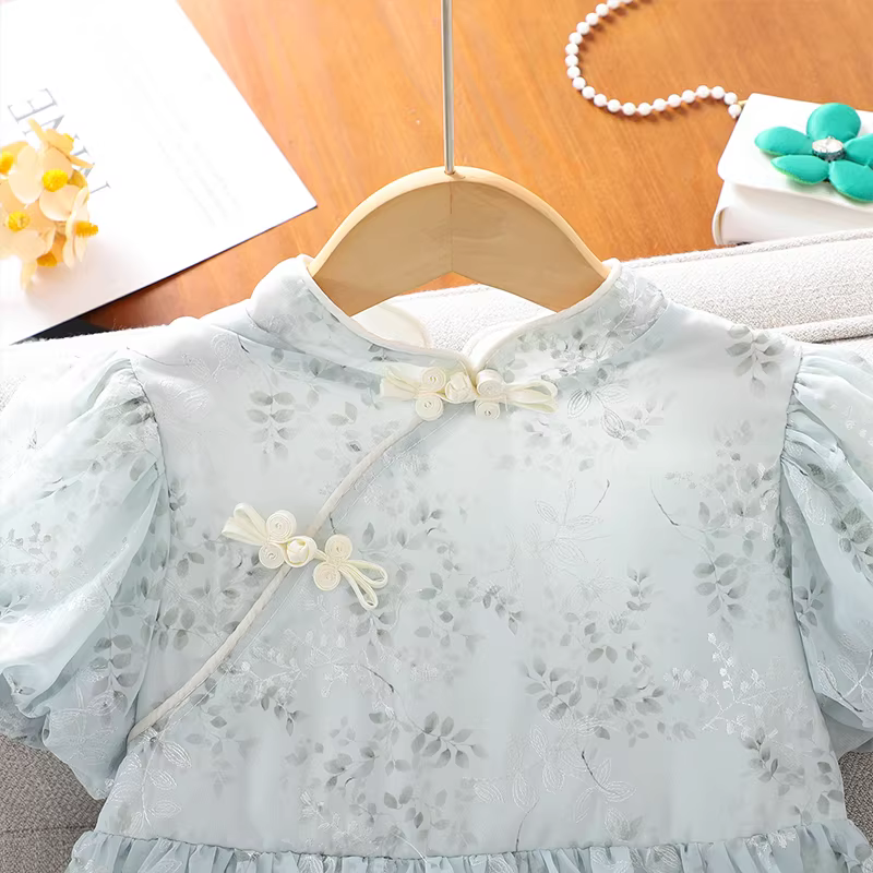 Váy bé gái phong cách Trung Hoa mới, trang phục Hán phục mùa hè 2025, kiểu mới, váy sườn xám phong cách dân tộc, tay bồng, kiểu công chúa