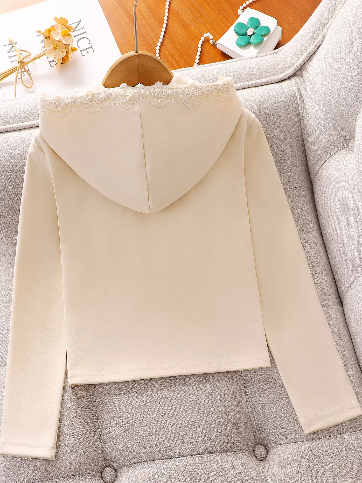 Bộ đồ thể thao thu đông bé gái 2025, áo hoodie trẻ em mới, quần ống rộng mùa xuân thu, bộ hai mảnh thời trang cho bé gái