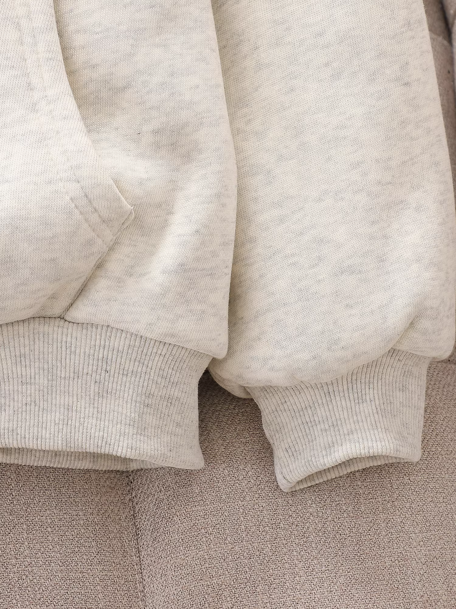 Áo khoác dày có đệm cho bé gái, kiểu thu đông 2025 mới, áo nỉ có mũ trùm đầu có khóa kéo cho bé gái, quần áo mùa đông ấm áp cho bé gái lớn.