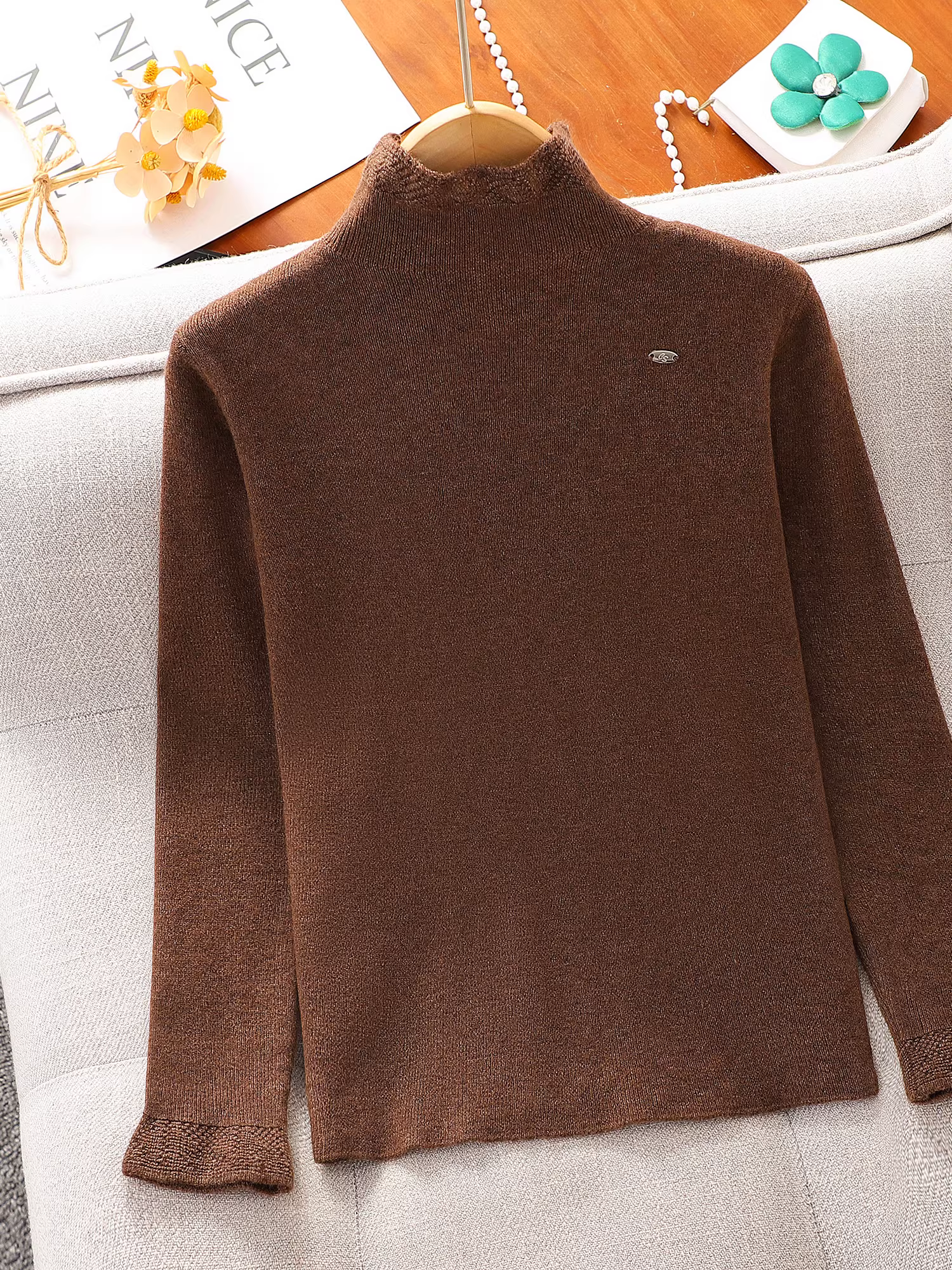 Áo len bé gái Thu/Đông 2025 kiểu mới ôm dáng, áo lót giữ ấm, áo len trẻ em mùa đông ren thon gọn