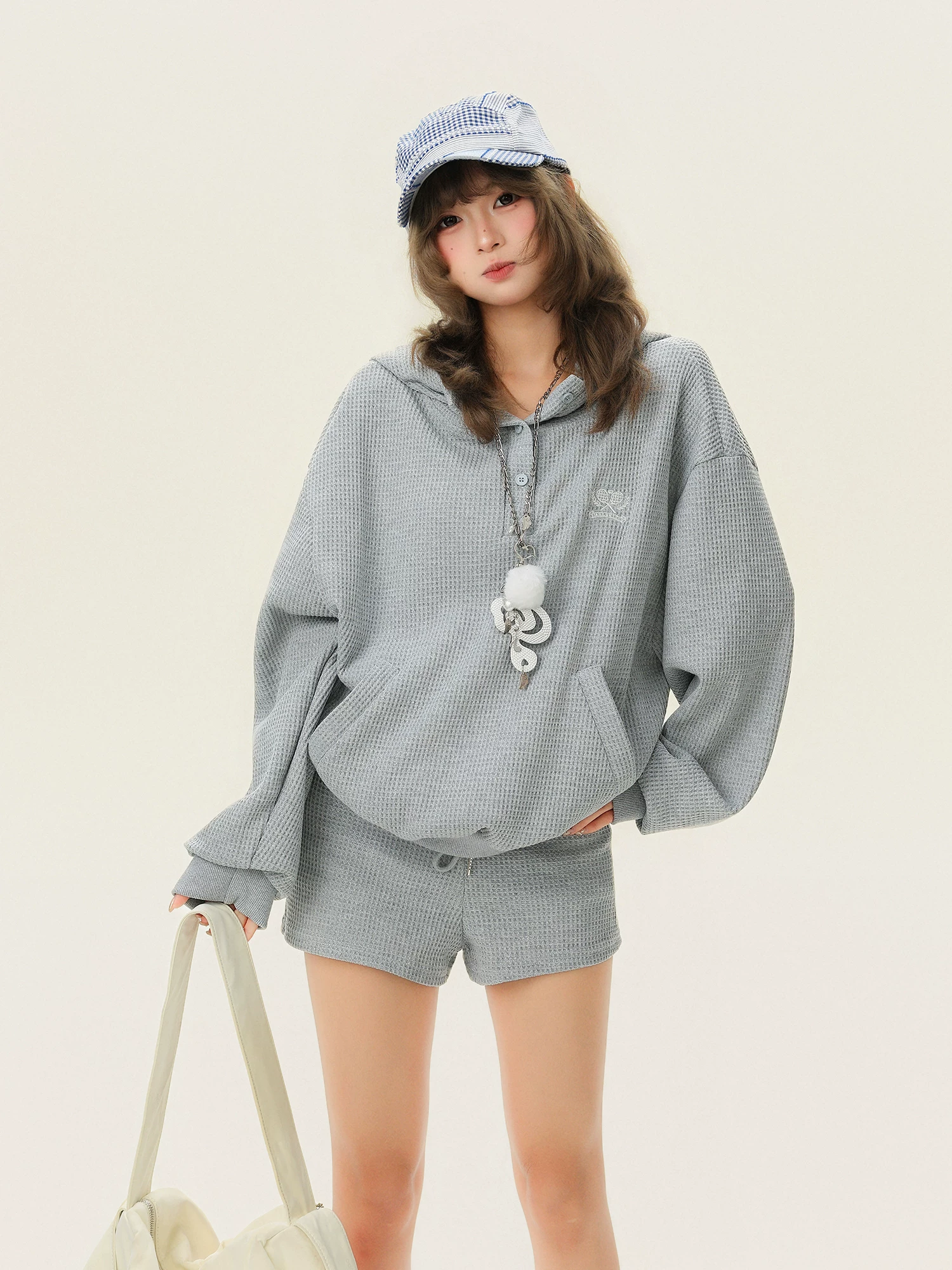 Áo hoodie thể thao thêu họa tiết waffle đa năng phong cách Hàn Quốc dành cho nữ, áo kiểu dáng rộng rãi thoải mái mùa xuân.