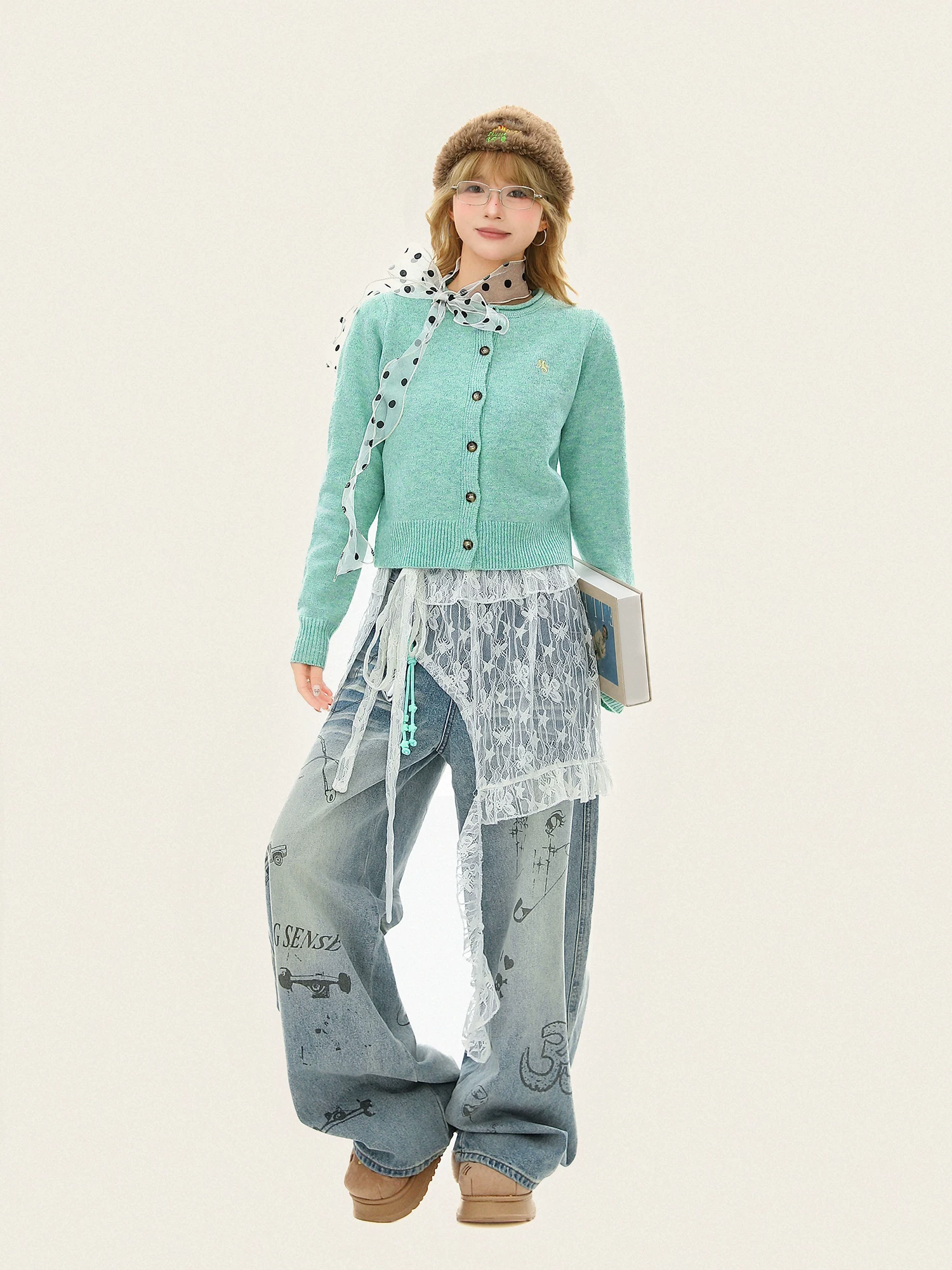 Quần jeans nữ kiểu Mỹ cổ điển, màu xanh đã qua xử lý, họa tiết graffiti, kiểu dáng xước, thương hiệu thời thượng, dáng rộng, ống thẳng, ống rộng.