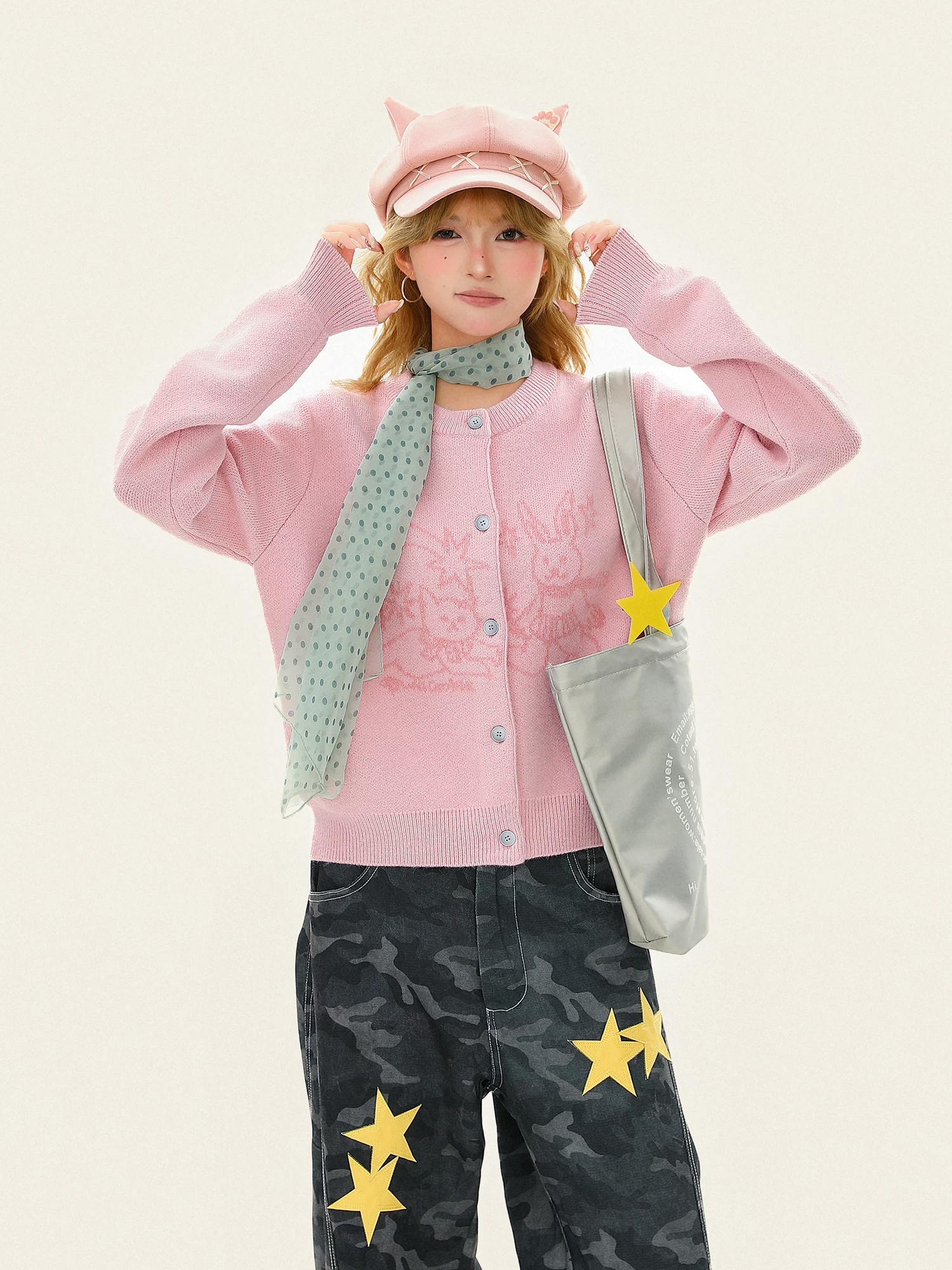 Áo len cardigan cổ tròn màu hồng in hình chú thỏ dễ thương dành cho nữ, áo cardigan dệt kim ngắn ôm dáng cho mùa thu đông.