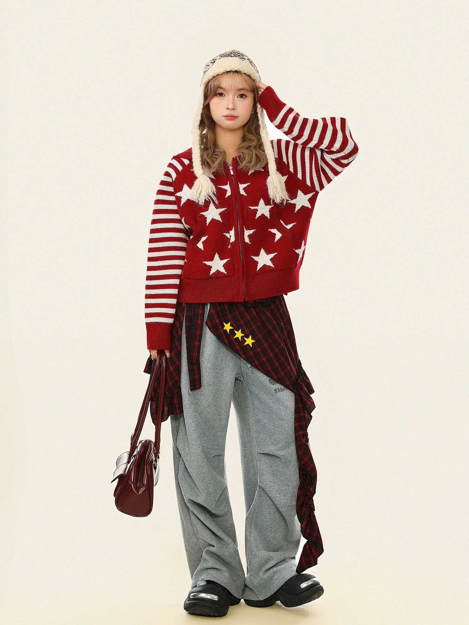 Áo len cardigan sọc sao đỏ ngọt ngào dành cho nữ, kiểu dáng rộng rãi thoải mái mùa thu đông, chất liệu dệt kim.