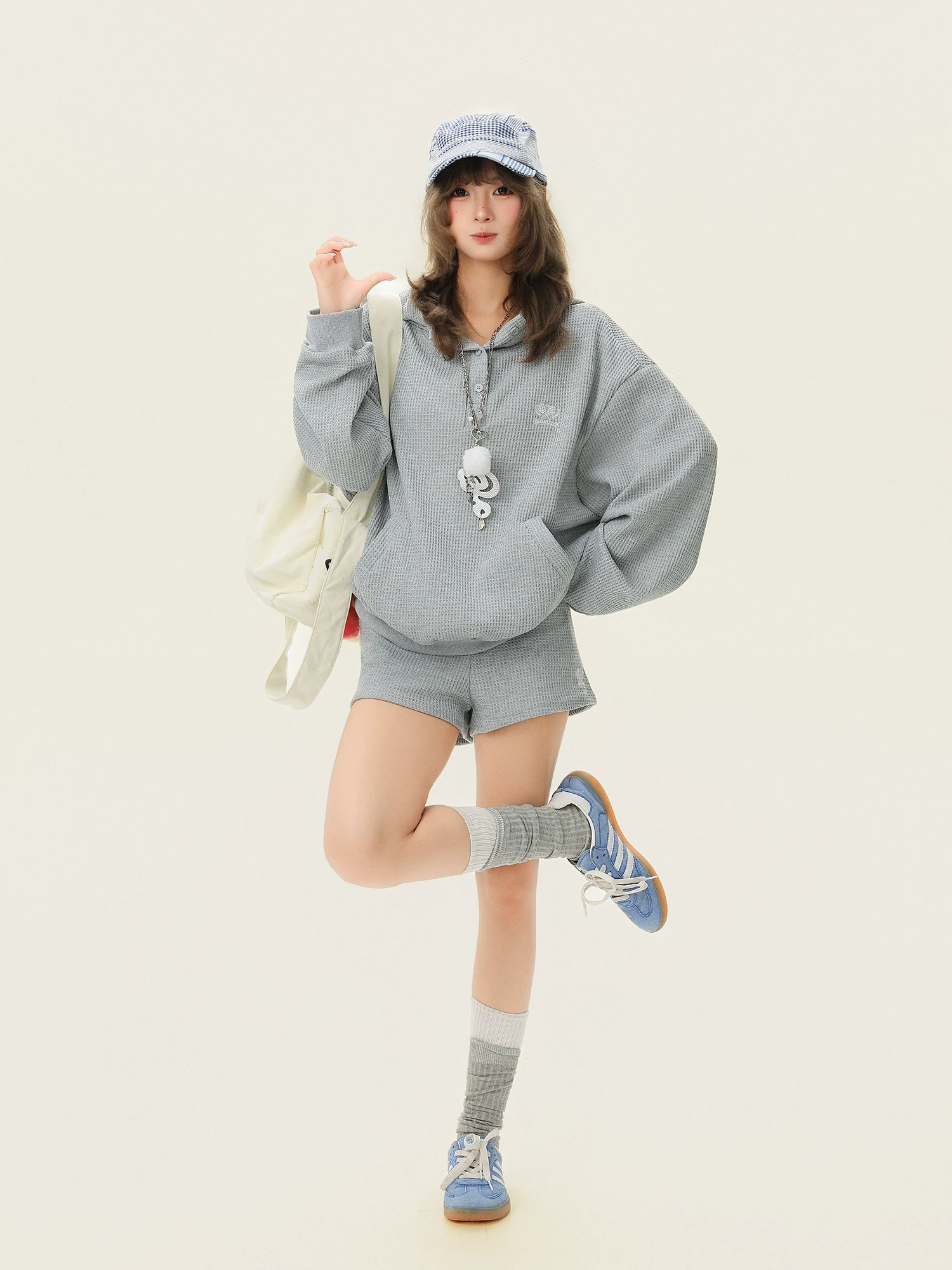 Áo hoodie thể thao thêu họa tiết waffle đa năng phong cách Hàn Quốc dành cho nữ, áo kiểu dáng rộng rãi thoải mái mùa xuân.