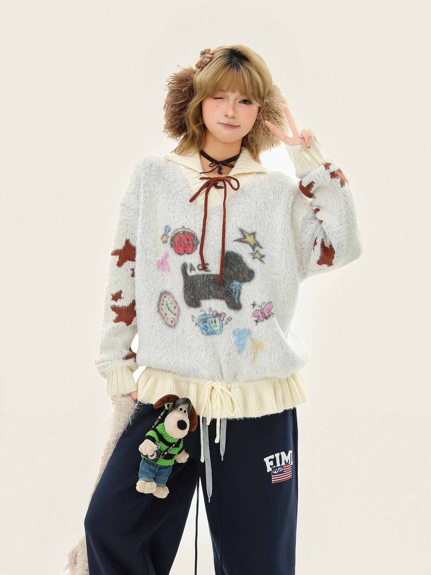 Áo len lông chồn jacquard họa tiết hoạt hình vui nhộn lấy cảm hứng từ thiết kế Biscuit Bulu dành cho nữ, áo dệt kim rộng rãi và mềm mại cho mùa thu đông.