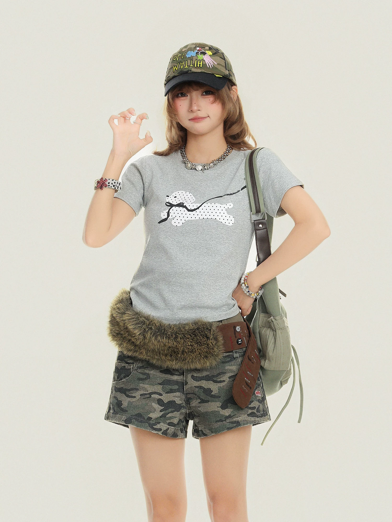 Áo thun ngắn tay in hình chú chó chấm bi kiểu Hàn Quốc Bulu Biscuit dành cho nữ, áo crop top dáng ôm mùa hè.