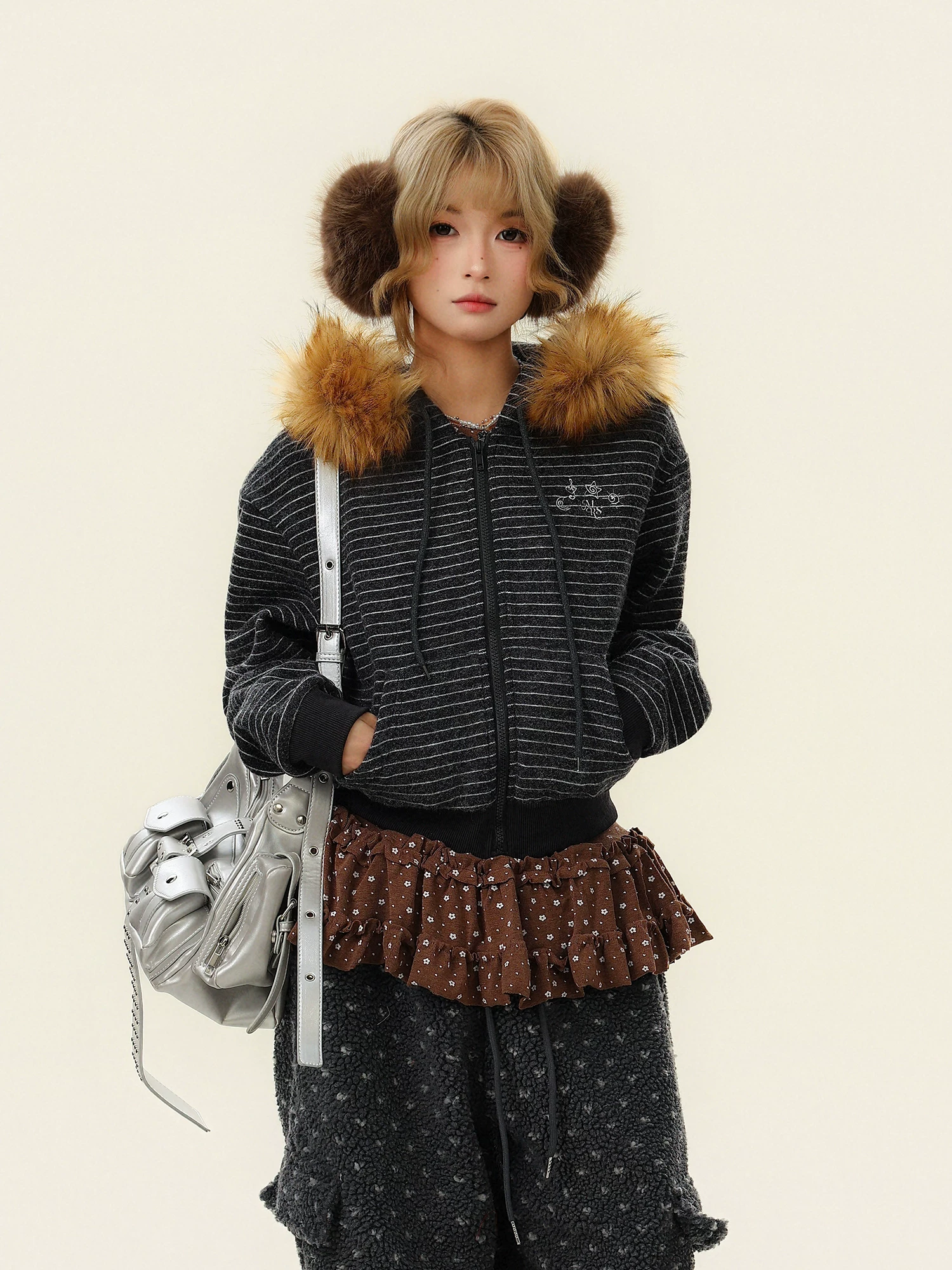Áo khoác nỉ có mũ trùm đầu, cổ lông sọc retro kiểu Mỹ dành cho nữ, áo khoác cardigan lót lông cừu dáng rộng mùa thu đông hợp thời trang.