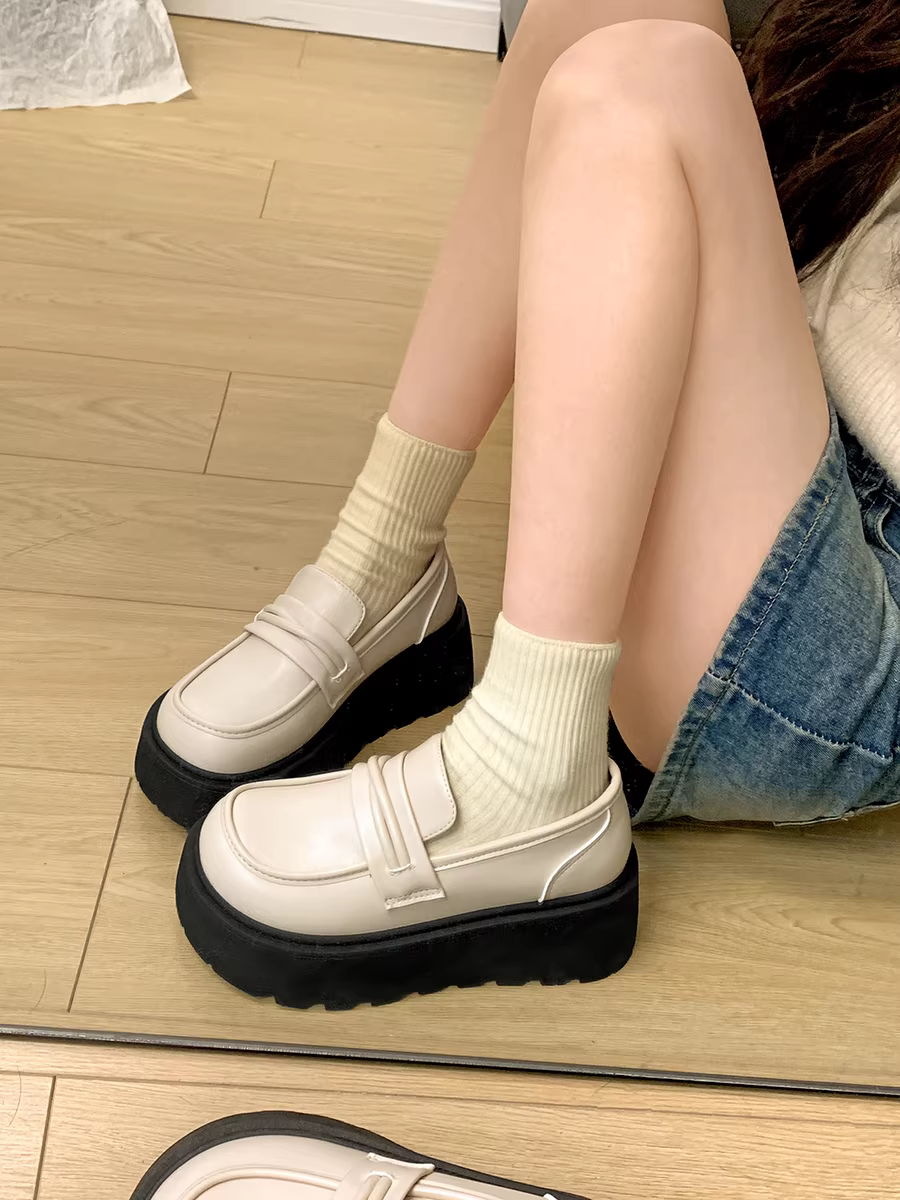 Giày da đế dày nữ của Nan Zai Nan, kiểu dáng thu đông 2025 mới, đa năng phối chân váy, kiểu lười.