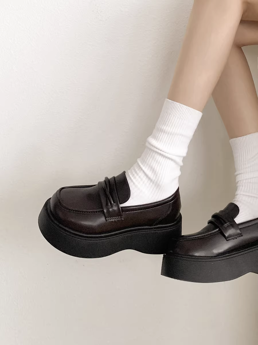 Giày lười da nữ đế dày kiểu Anh cổ điển, mẫu mới thu đông 2025, đa năng, tăng chiều cao