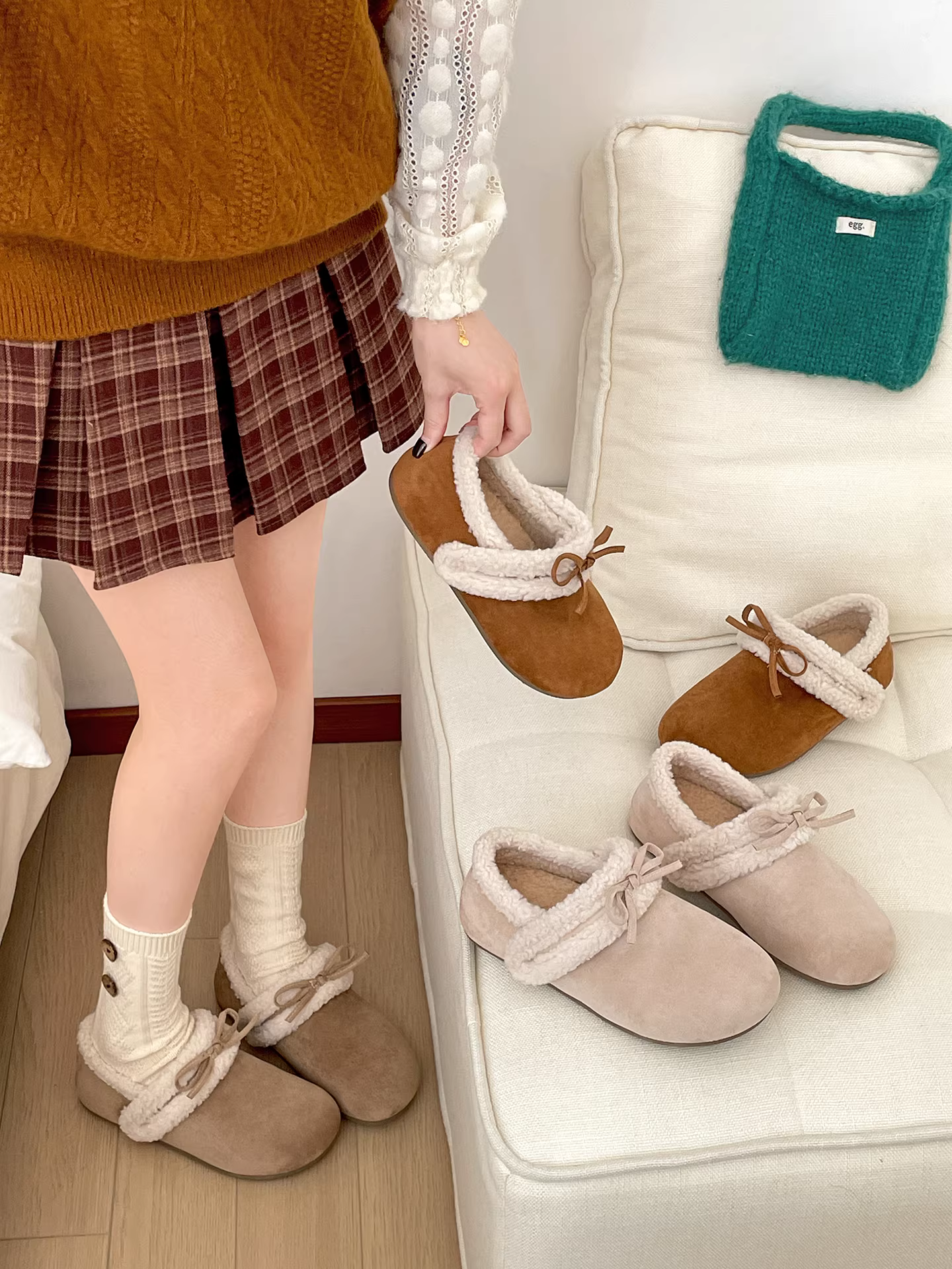Giày bông cổ điển đế dày lót lông cừu dành cho nữ, kiểu mới mùa đông 2025, ấm áp, chống trơn trượt, đi ngoài trời, giày Birkenstock lông thú.