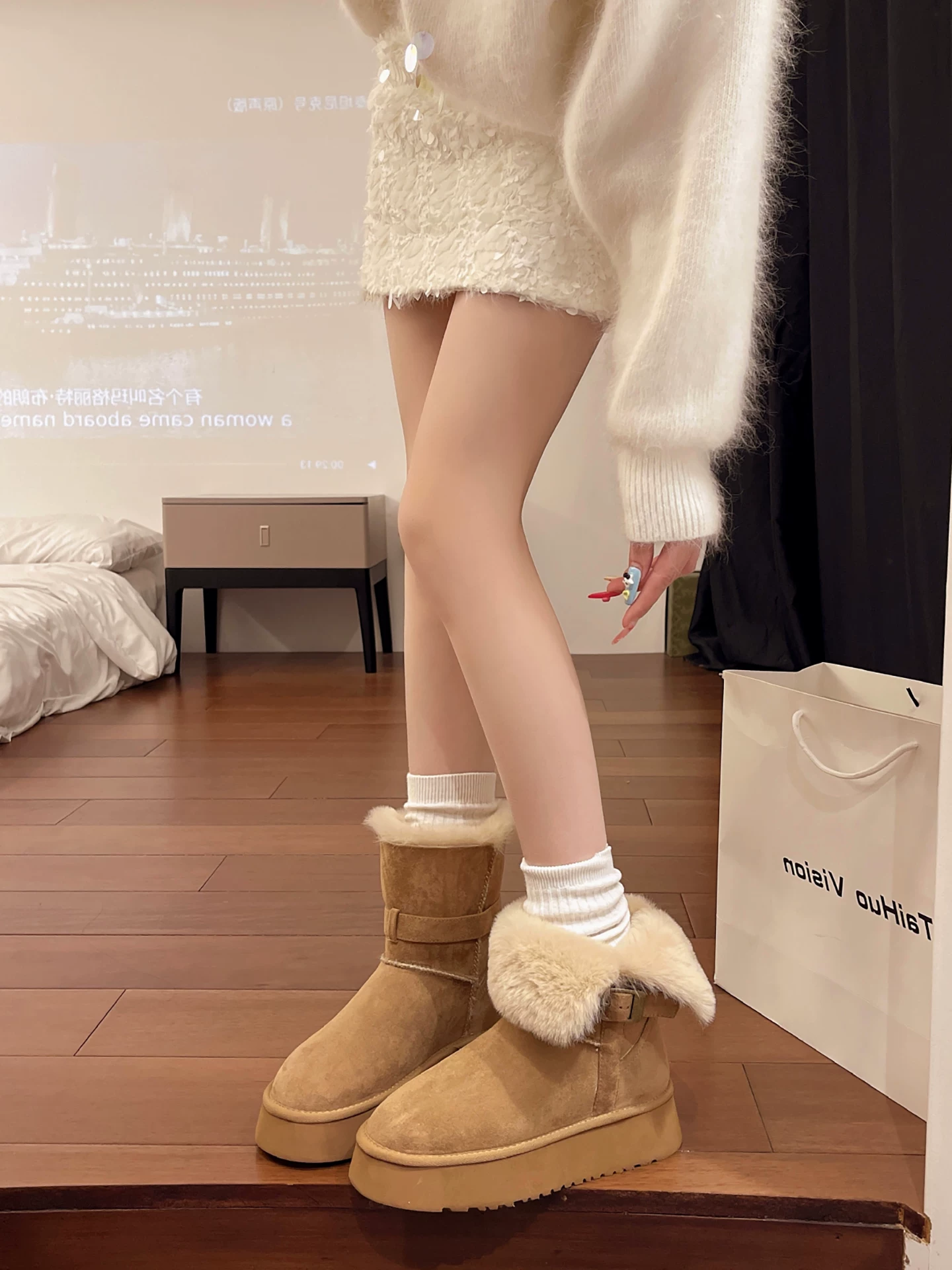 Giày bốt đi tuyết dài, lót lông cừu, đế dày, chống trơn trượt dành cho nữ, kiểu Birkenstock, chất liệu cotton ấm áp mùa đông mới năm 2025.